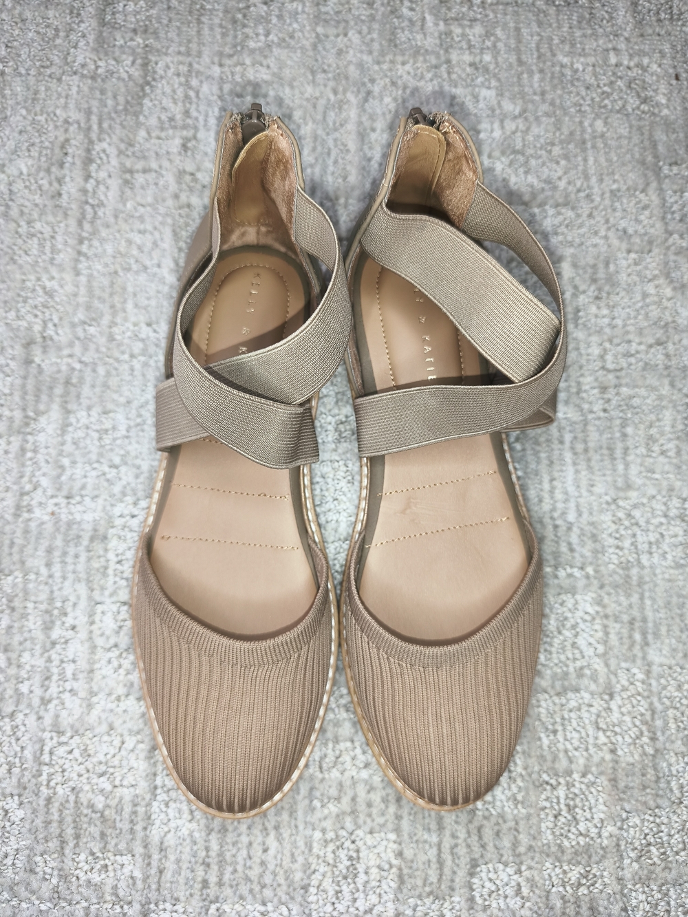 Kelly & Ketie Women's Sandals Size 7 Autumn Beige Flat Slip On Zip Back EUC